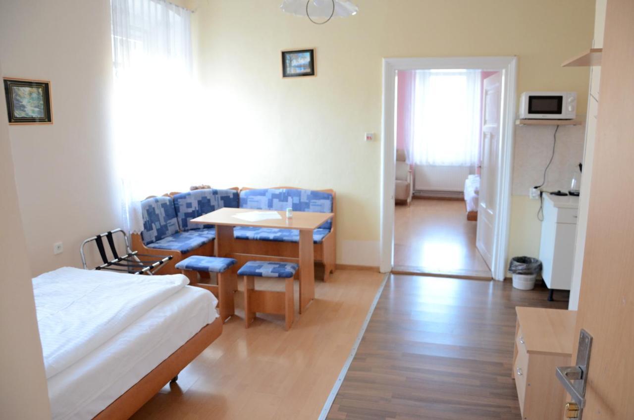 Penzion Mlynicky Dvur Červená Voda エクステリア 写真